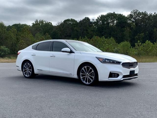 2019 KIA Cadenza