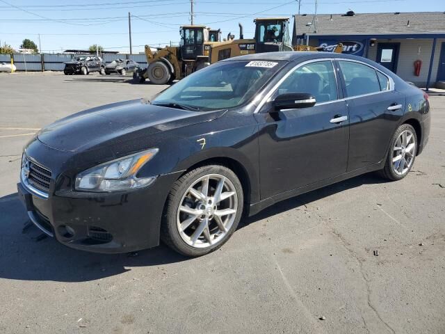 Nissan Maxima