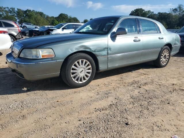 Lincoln Town Car