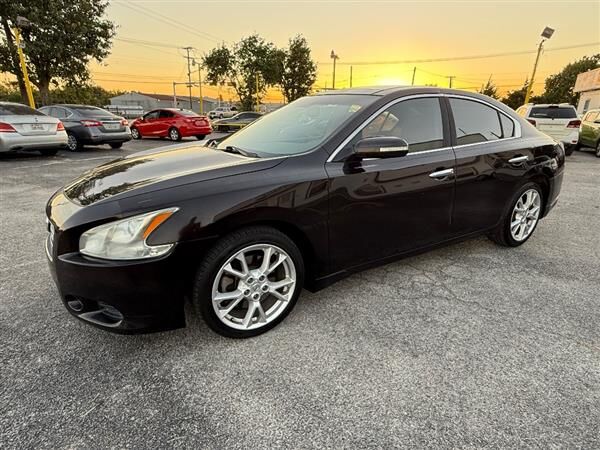 Nissan Maxima