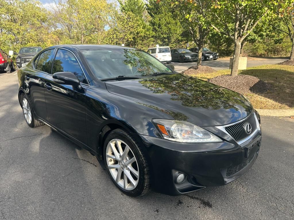 Lexus IS