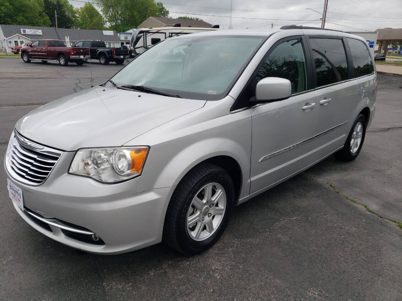 2011 CHRYSLER Town and Country