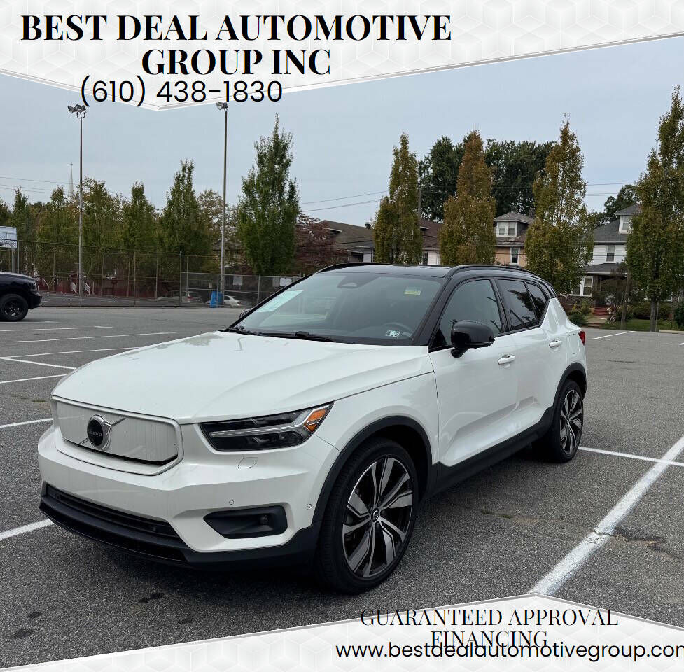 2022 VOLVO XC40