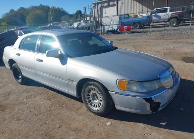 Lincoln Town Car