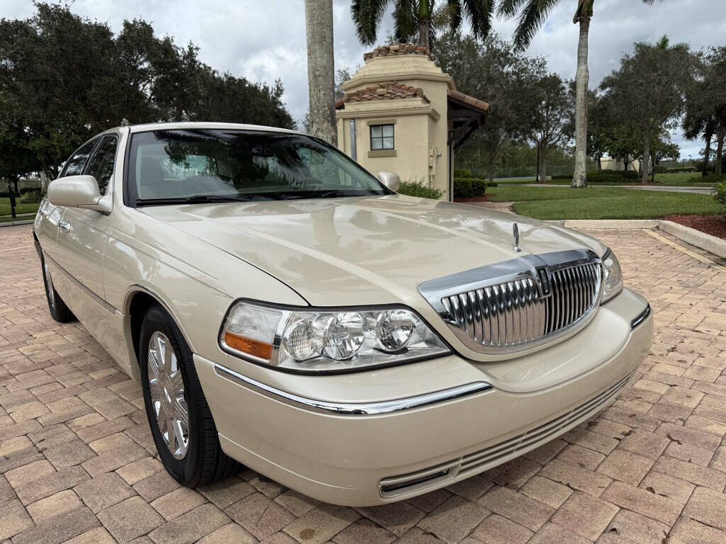 Lincoln Town Car