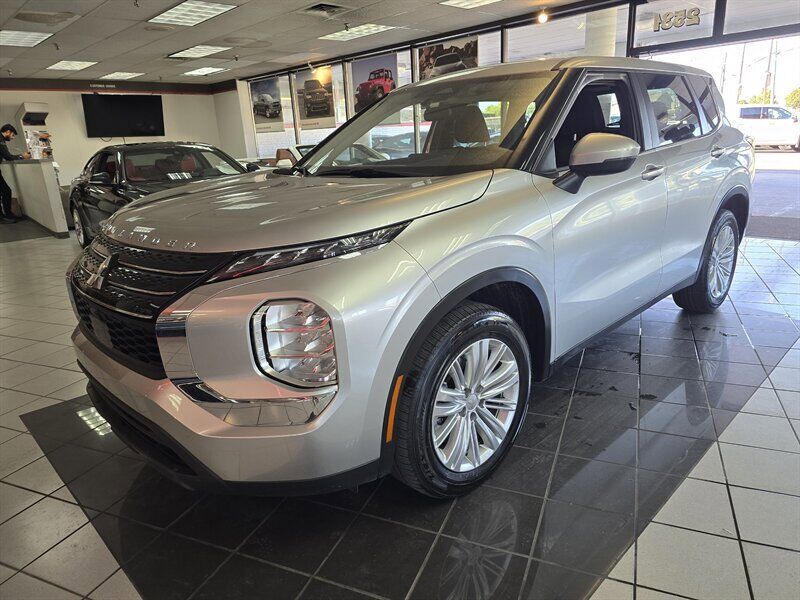 2024 MITSUBISHI Outlander
