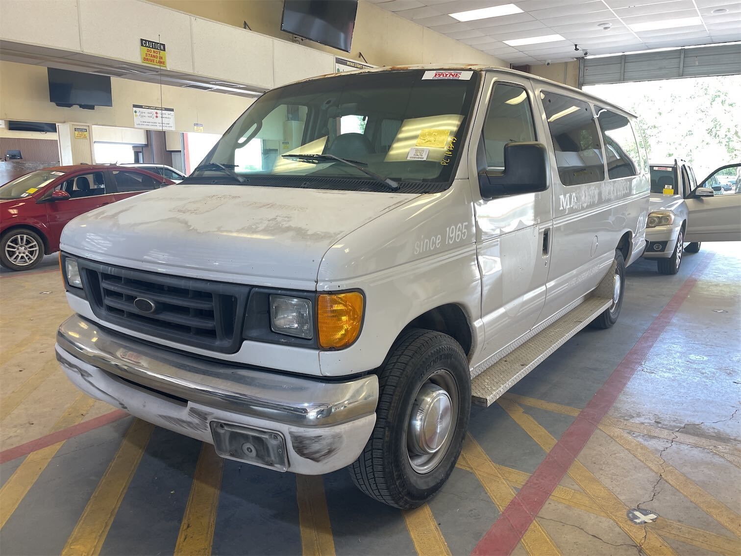 Ford E-350
