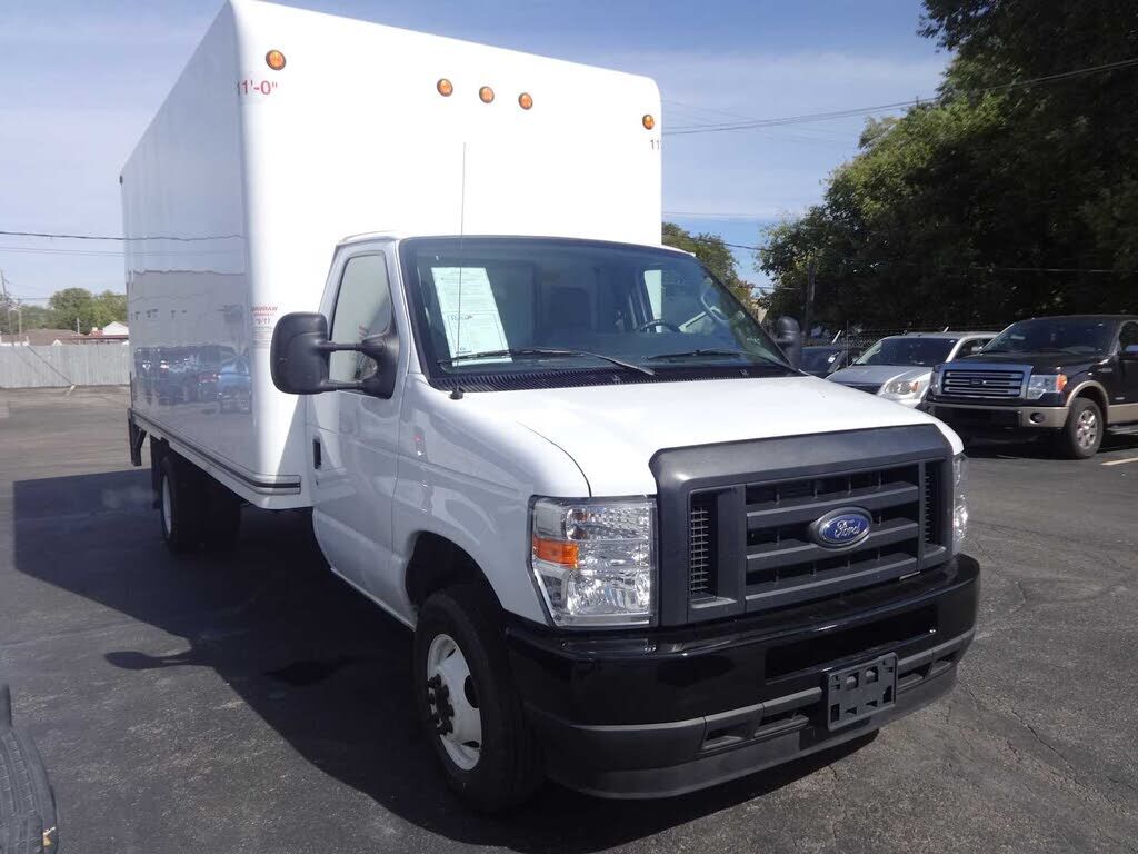 2024 FORD E-350