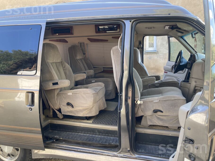 Chevrolet Astro Van
