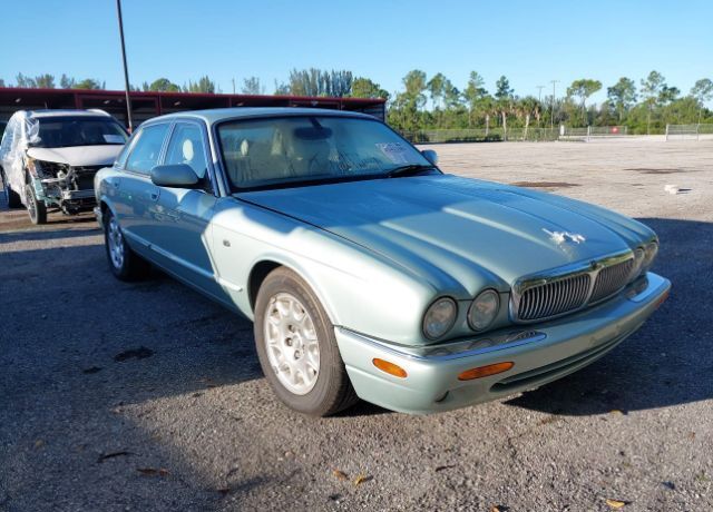 Jaguar XJ8