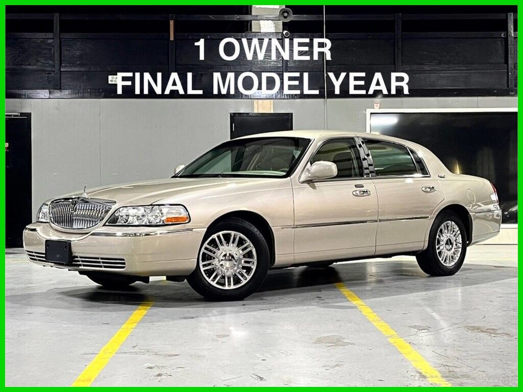Lincoln Town Car