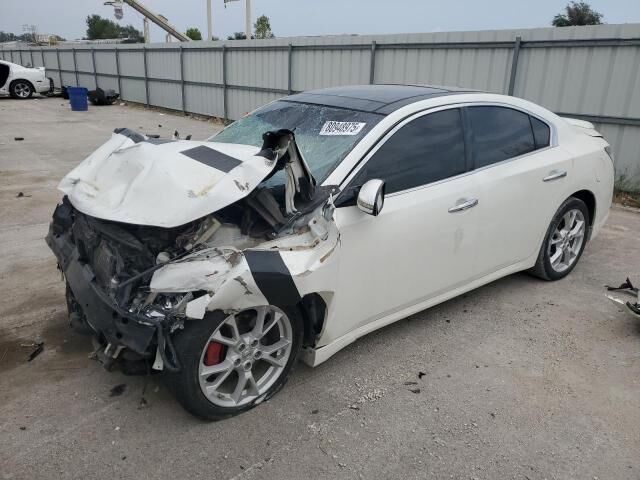 Nissan Maxima