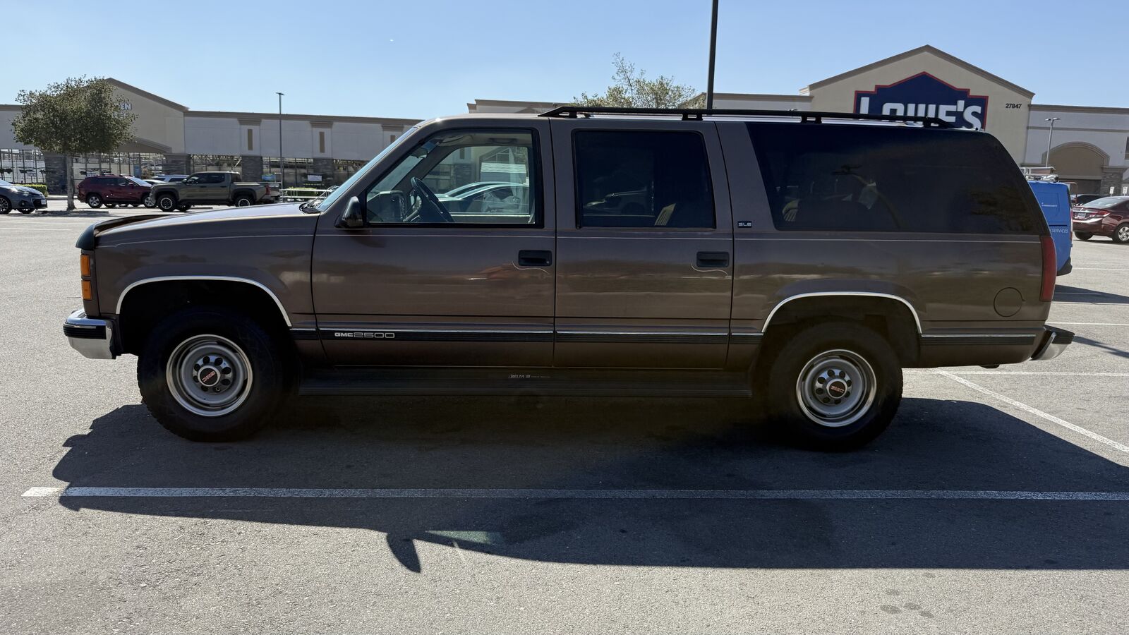 GMC Suburban