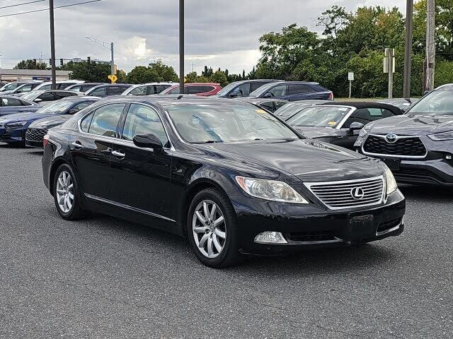 Lexus LS