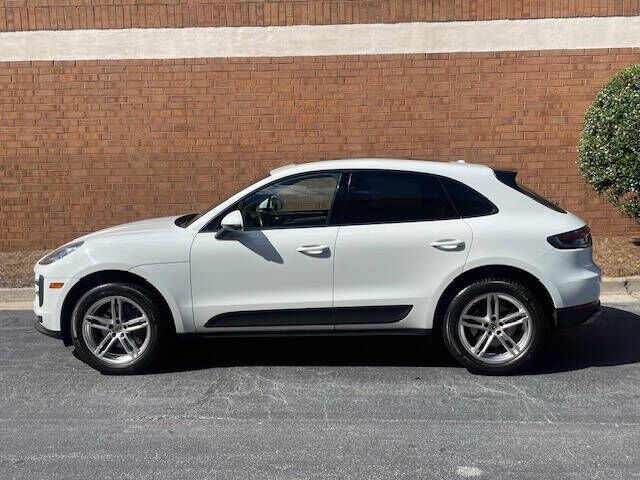 2021 PORSCHE Macan