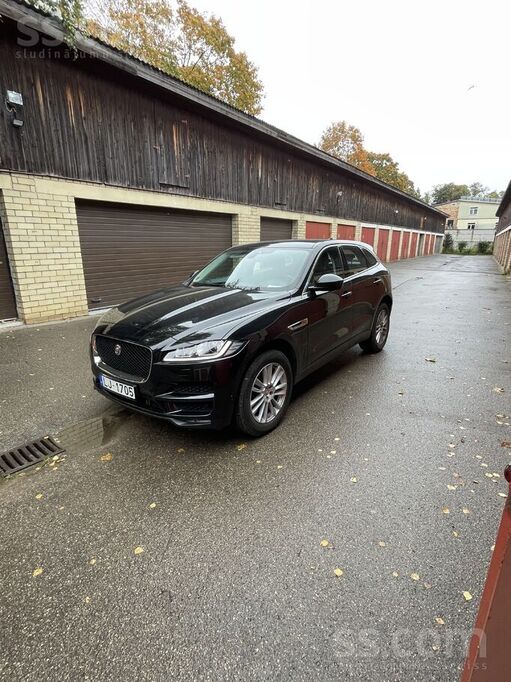 Jaguar F-Pace