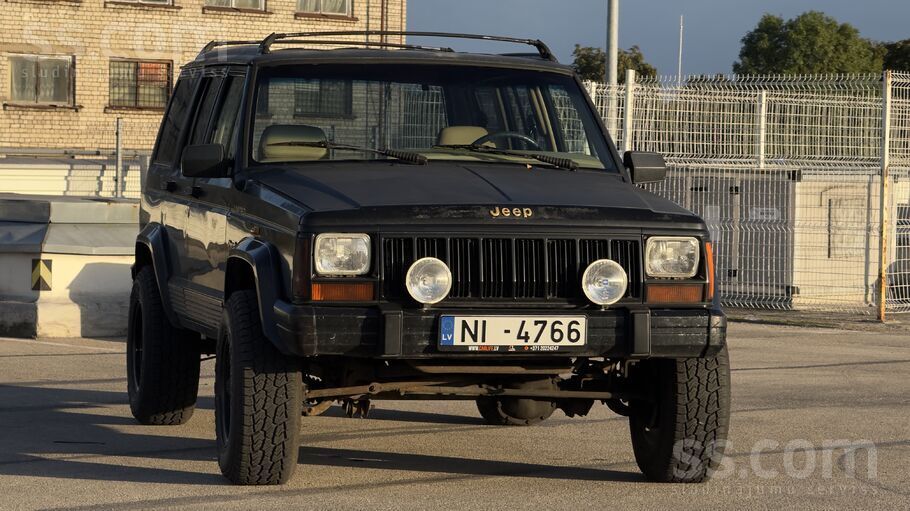 Jeep Cherokee