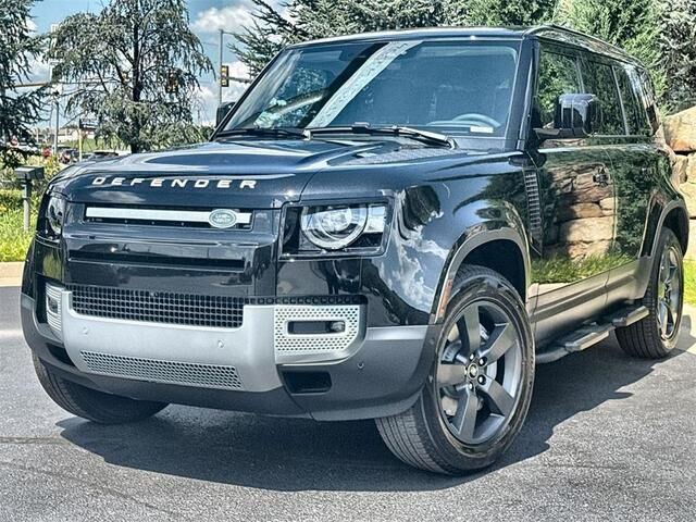2025 LAND ROVER Defender