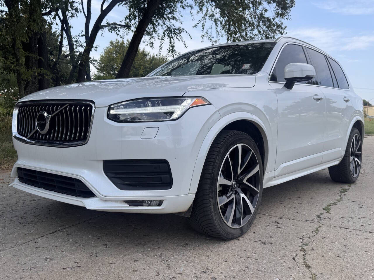 2022 VOLVO XC90