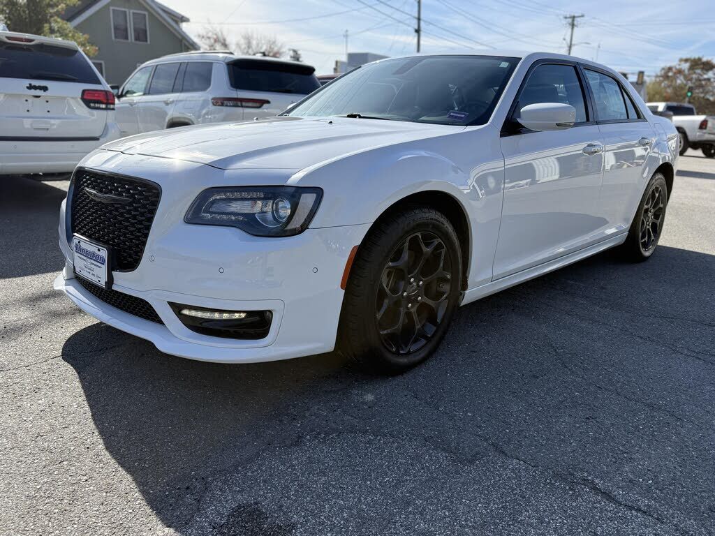 2022 CHRYSLER 300