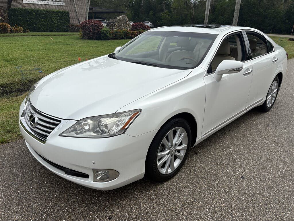 Lexus ES