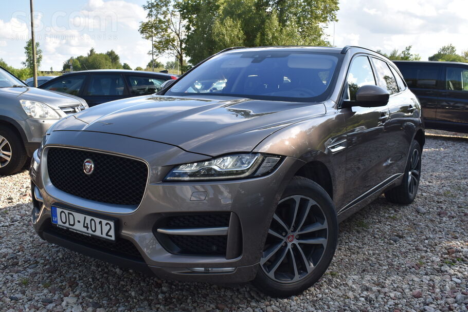 Jaguar F-Pace
