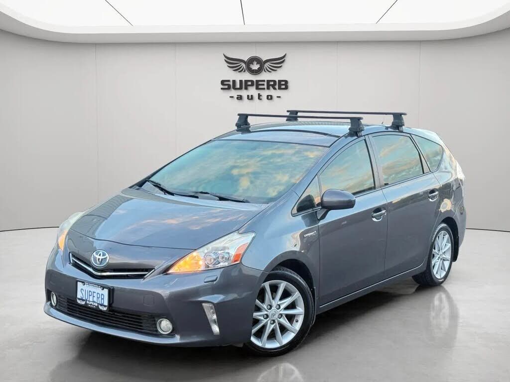 Toyota Prius V