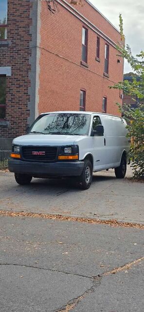 GMC Savana