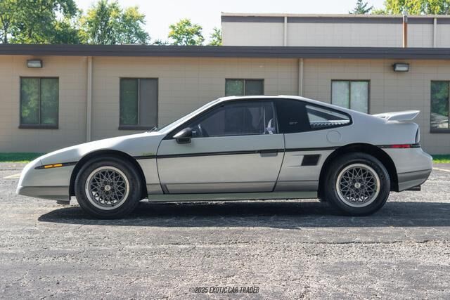1986 PONTIAC Fiero