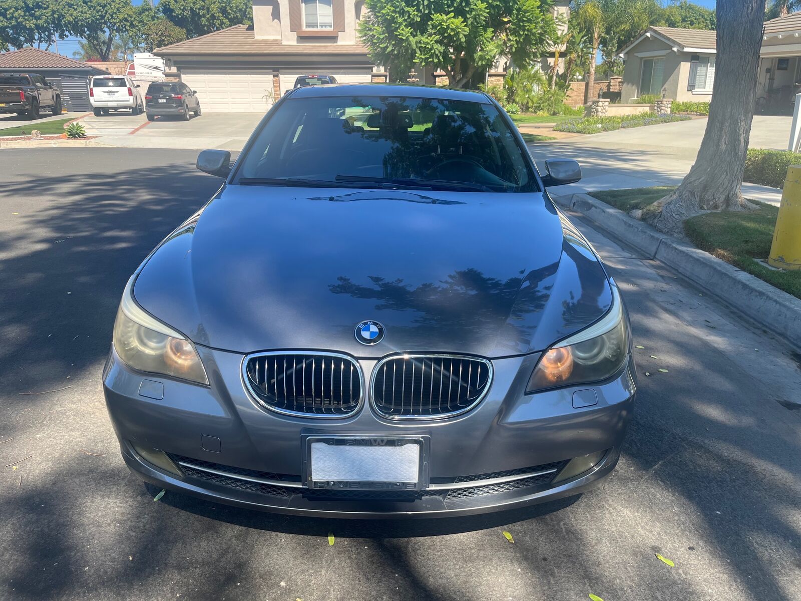 BMW 528i