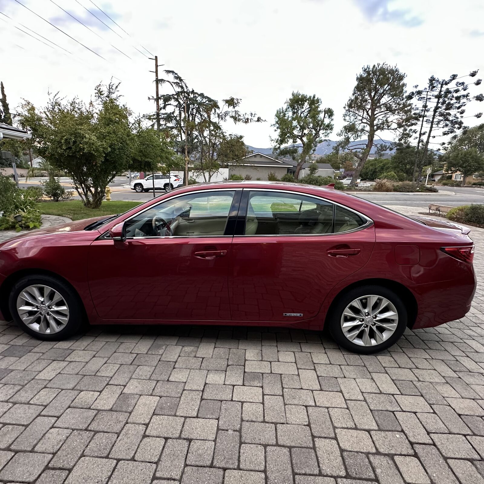 Lexus ES