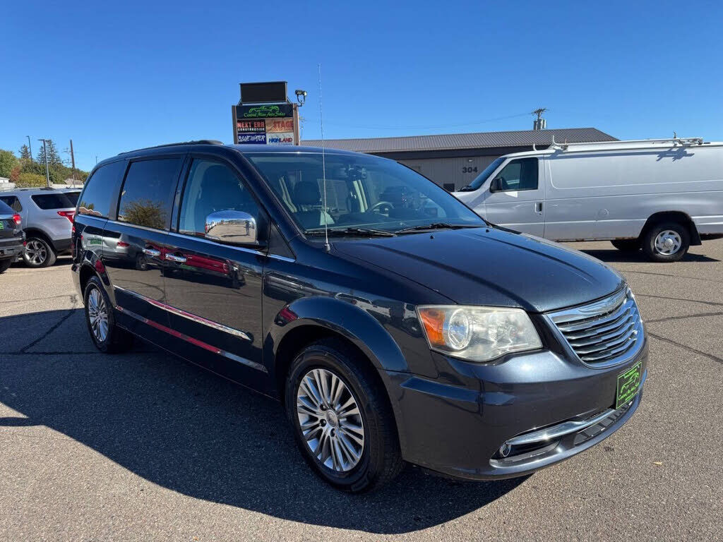 Chrysler Town and Country
