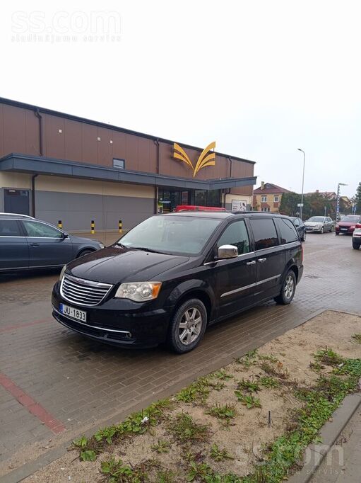 Chrysler Town and Country