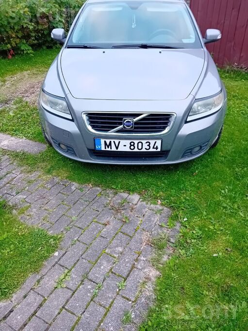 Volvo V50