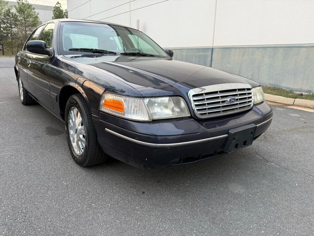 Ford Crown Victoria
