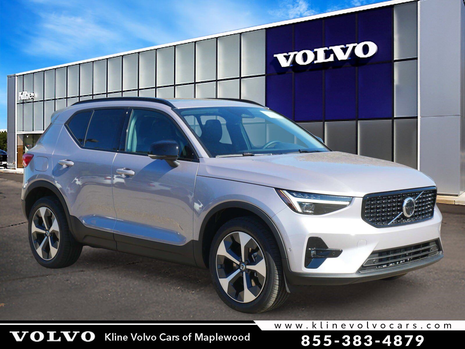 2026 VOLVO XC40