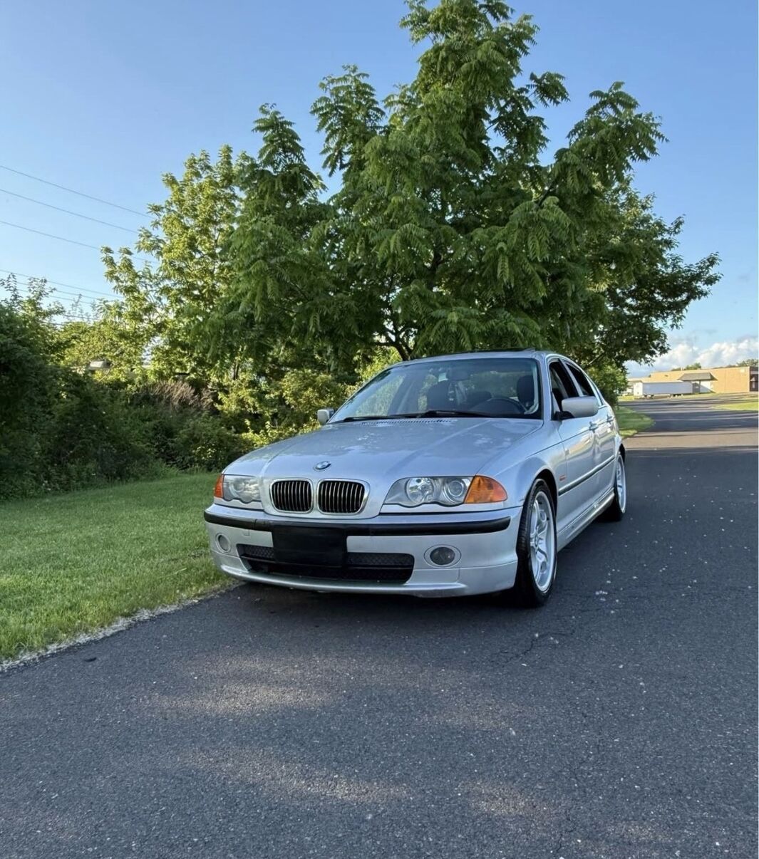 BMW 330i