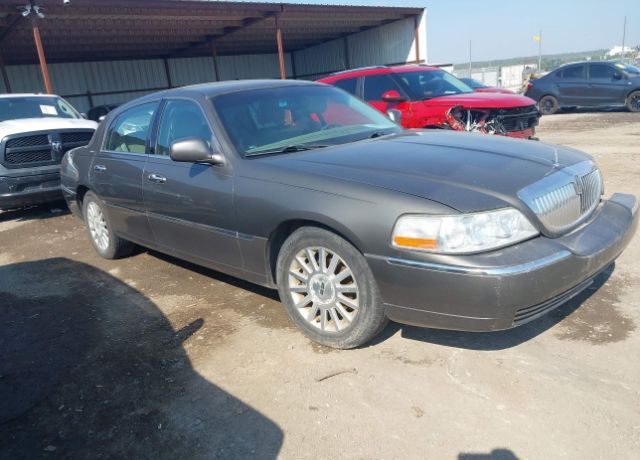 Lincoln Town Car