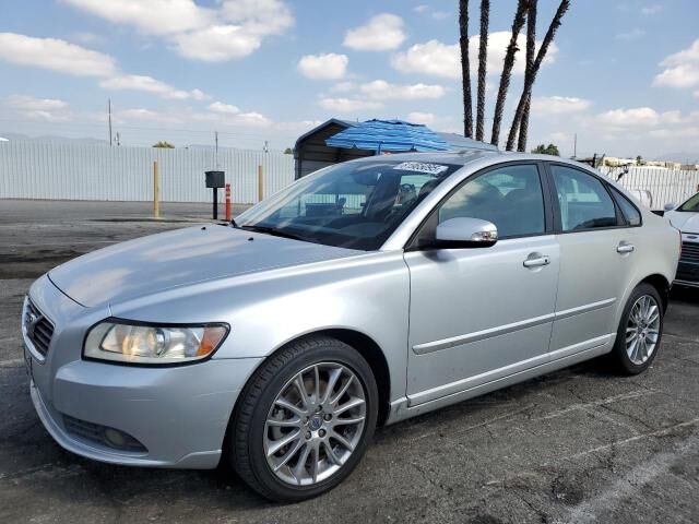Volvo S40