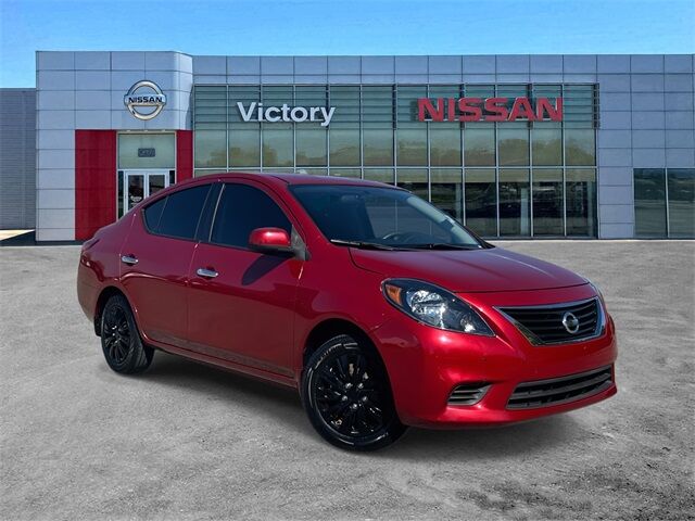 Nissan Versa