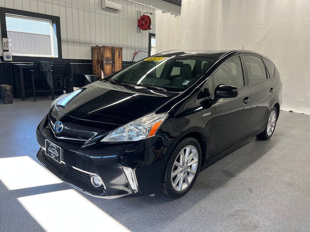 Toyota Prius V