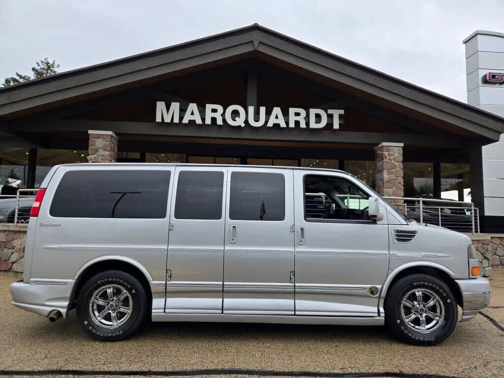 GMC Savana
