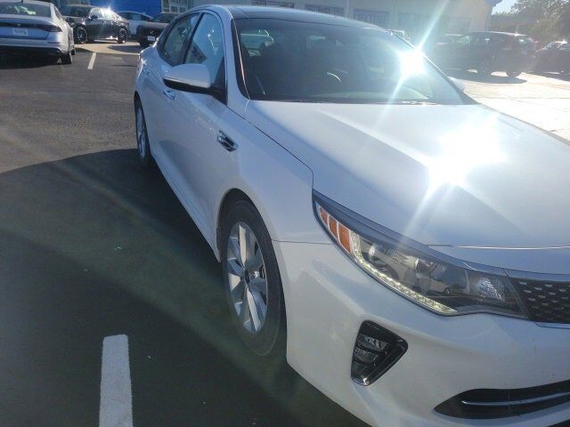 2018 KIA Optima