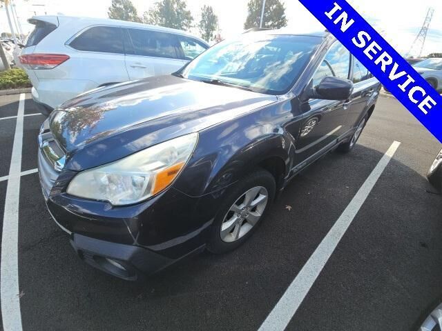 2013 SUBARU Outback