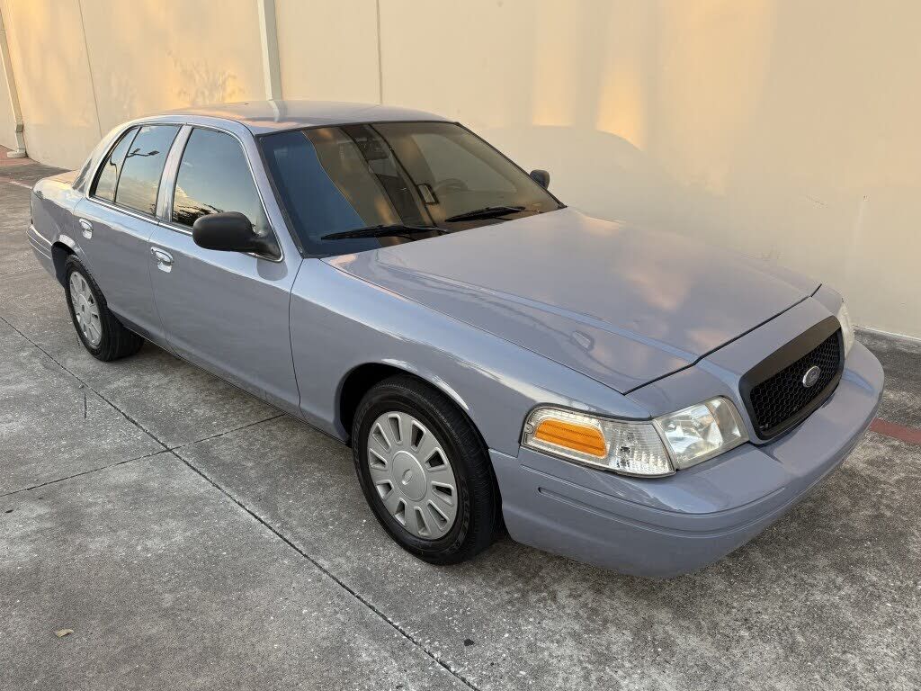 Ford Crown Victoria