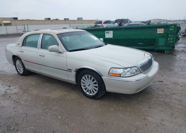 Lincoln Town Car