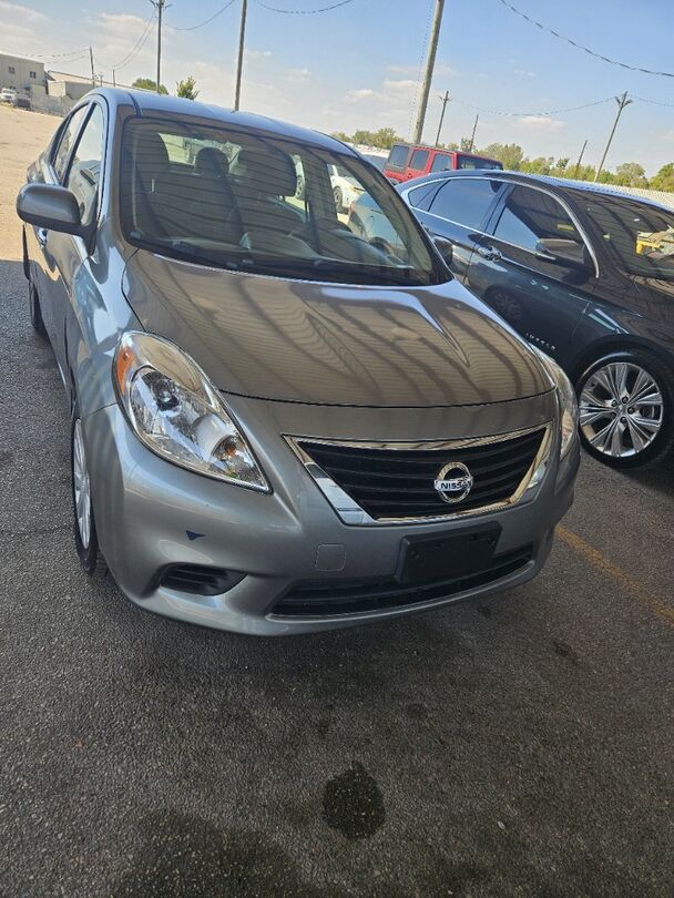 Nissan Versa
