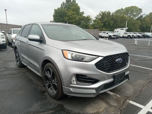 2020 FORD Edge