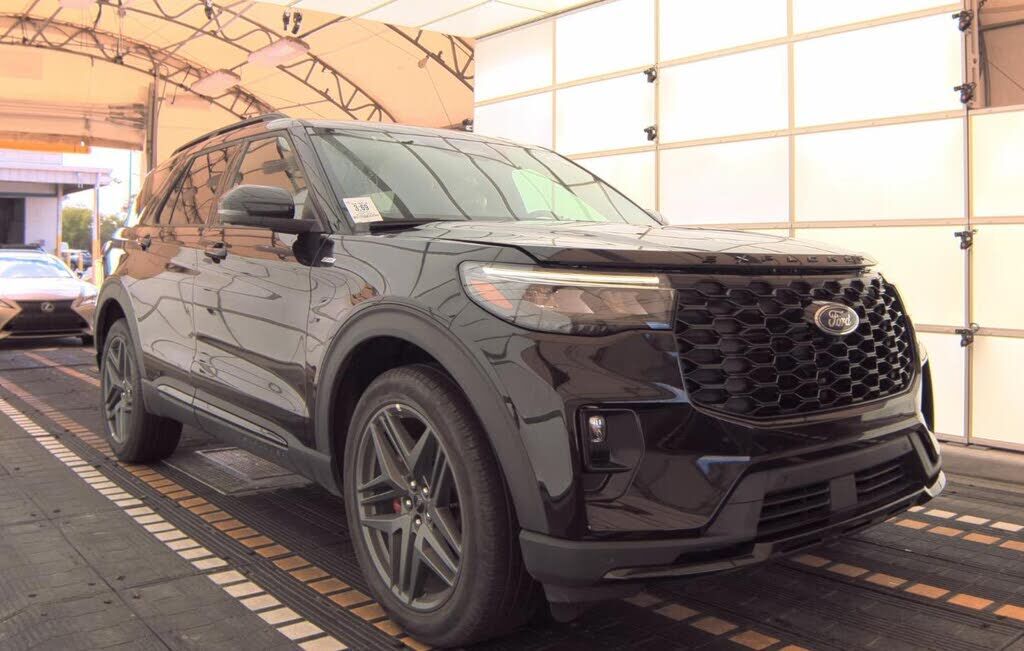 2025 FORD Explorer