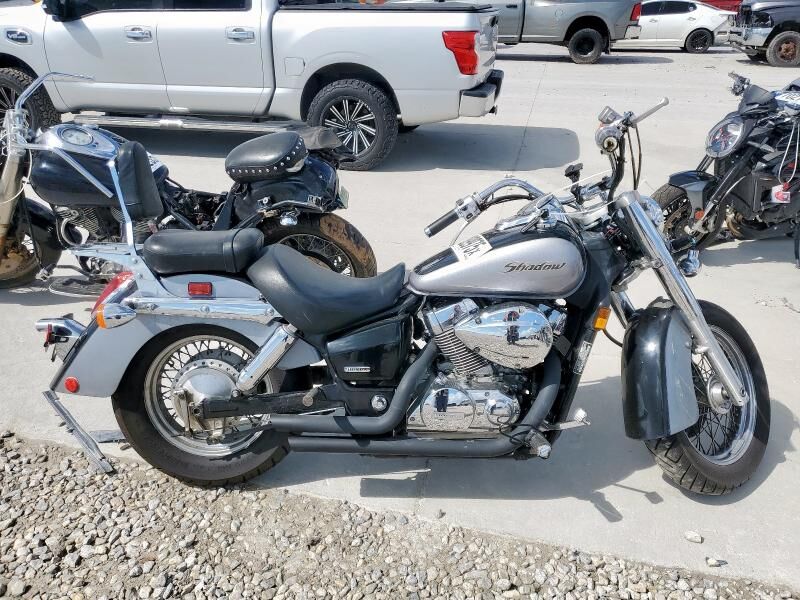 Honda VT750 (Shadow Aero)